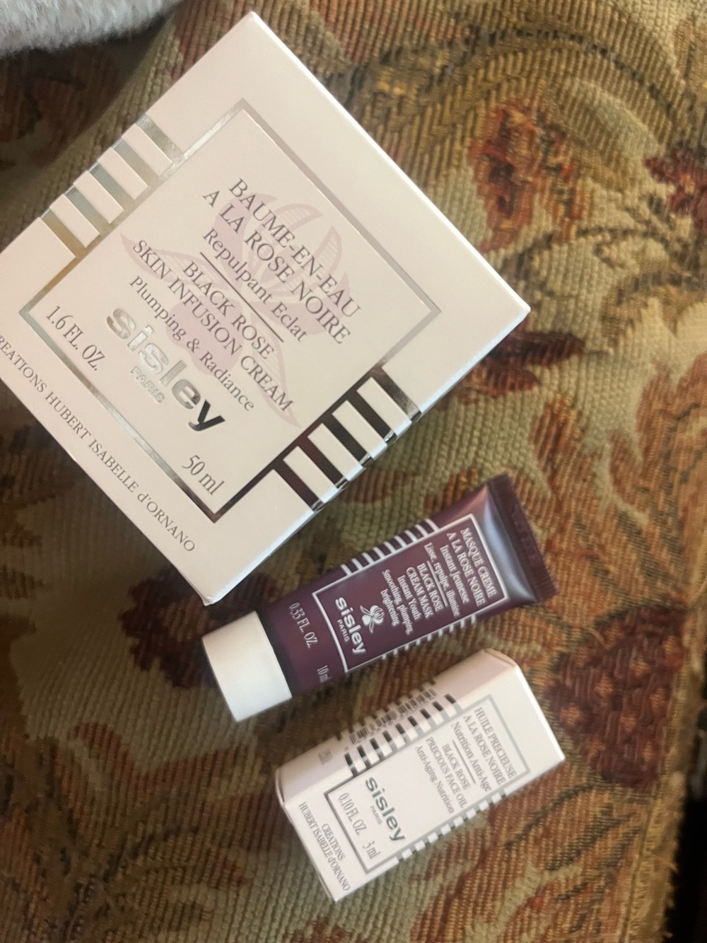 Sisley Black Rose Plumping & Radiance Skin Infusion Cream
